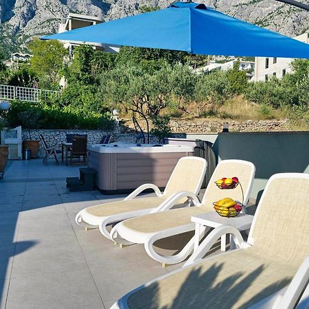 Amazing Apartment In Makarska With House Sea View Eksteriør bilde